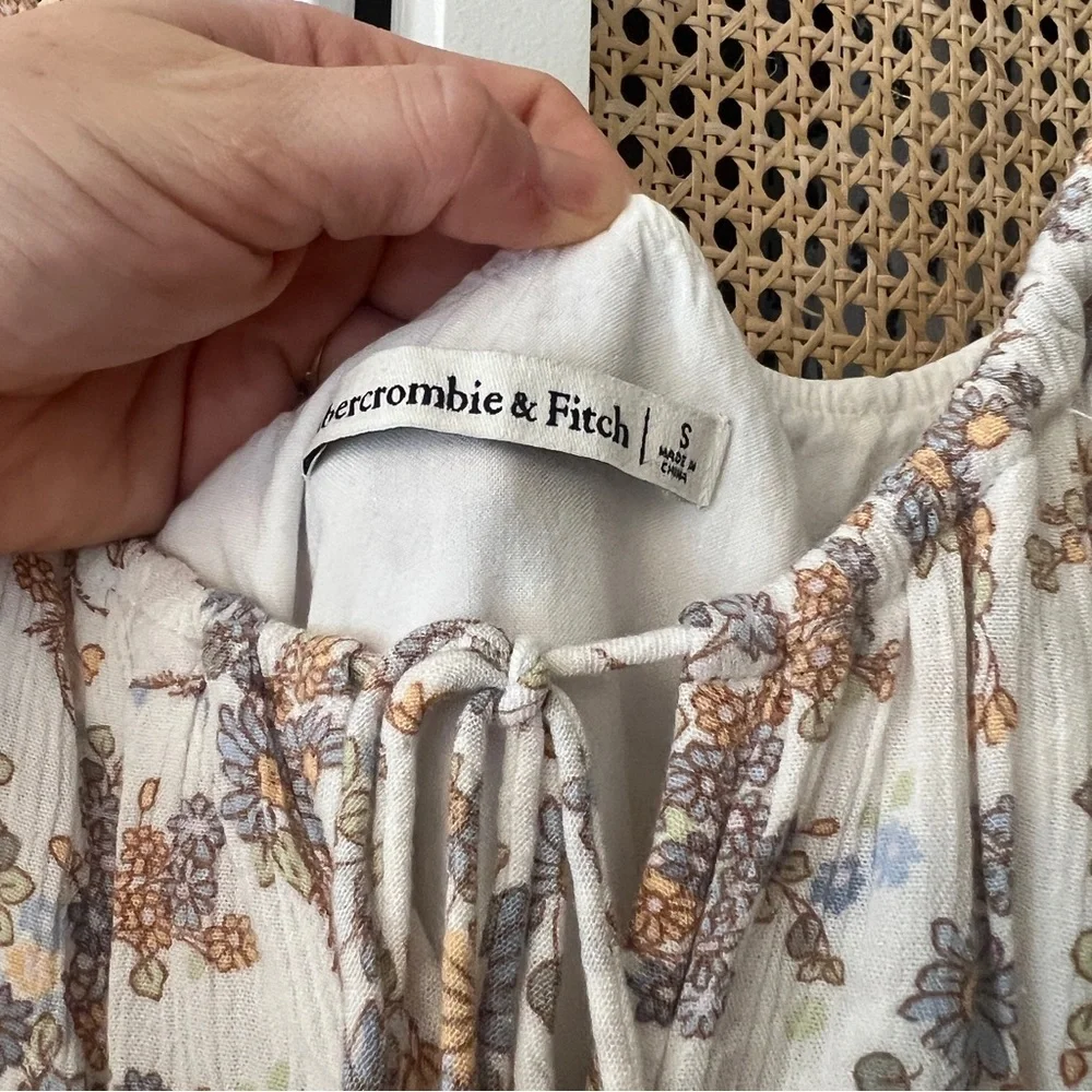 Abercrombie & Fitch Floral Maxi Dress in White, Brown, Gray